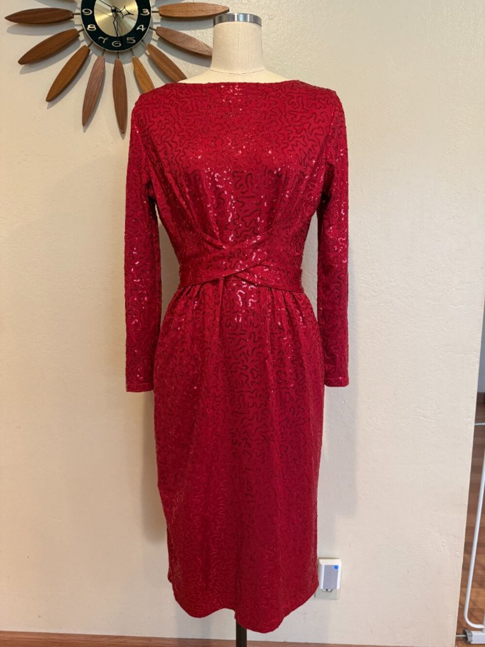XL | Tatyana Red Sequin Cocktail Dress - Picture 2 of 4